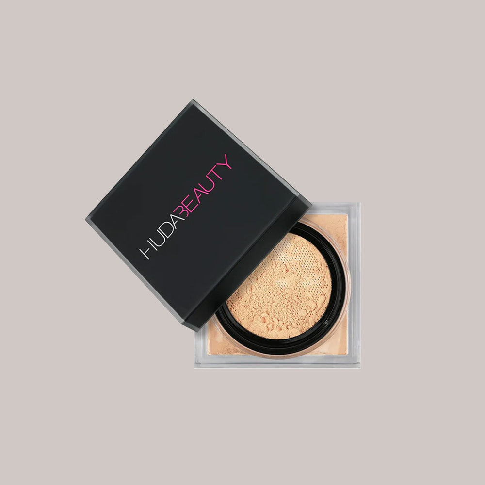 
                      
                        Huda Beauty Easy Bake Loose Powder
                      
                    